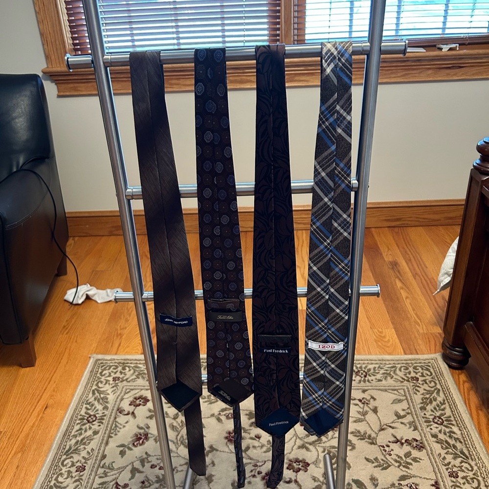 Dress ties